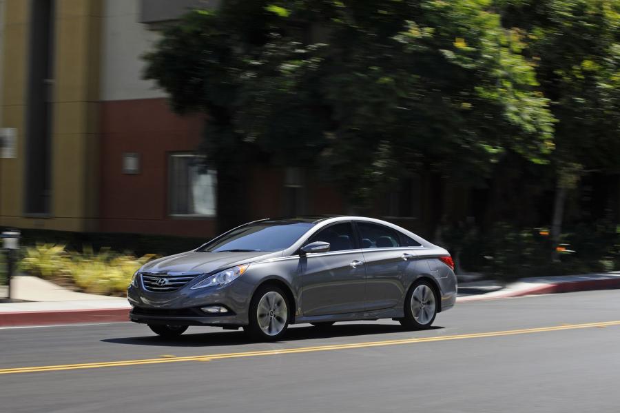  Hyundai Sonata 2014 года  (фото 7 из 19)